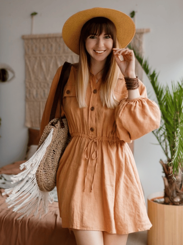 Vestido amarelo de manga curta